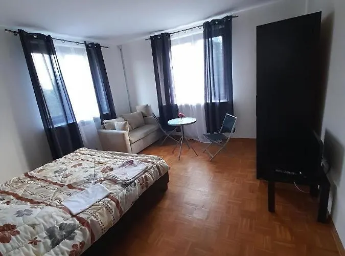 بيت ضيافة Pensjonacik Zacisze باسم